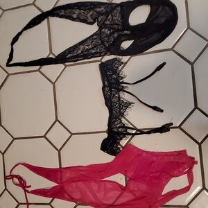 X2 LACE BODYSUITS & GARTER